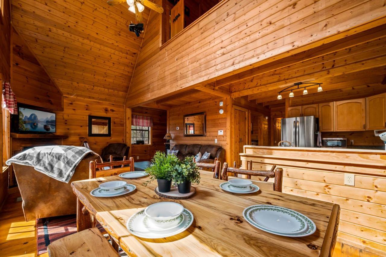 Great Smoky Mountains Cabin!, Secluded, Pet-Kid Friendly! Sevierville Exterior photo